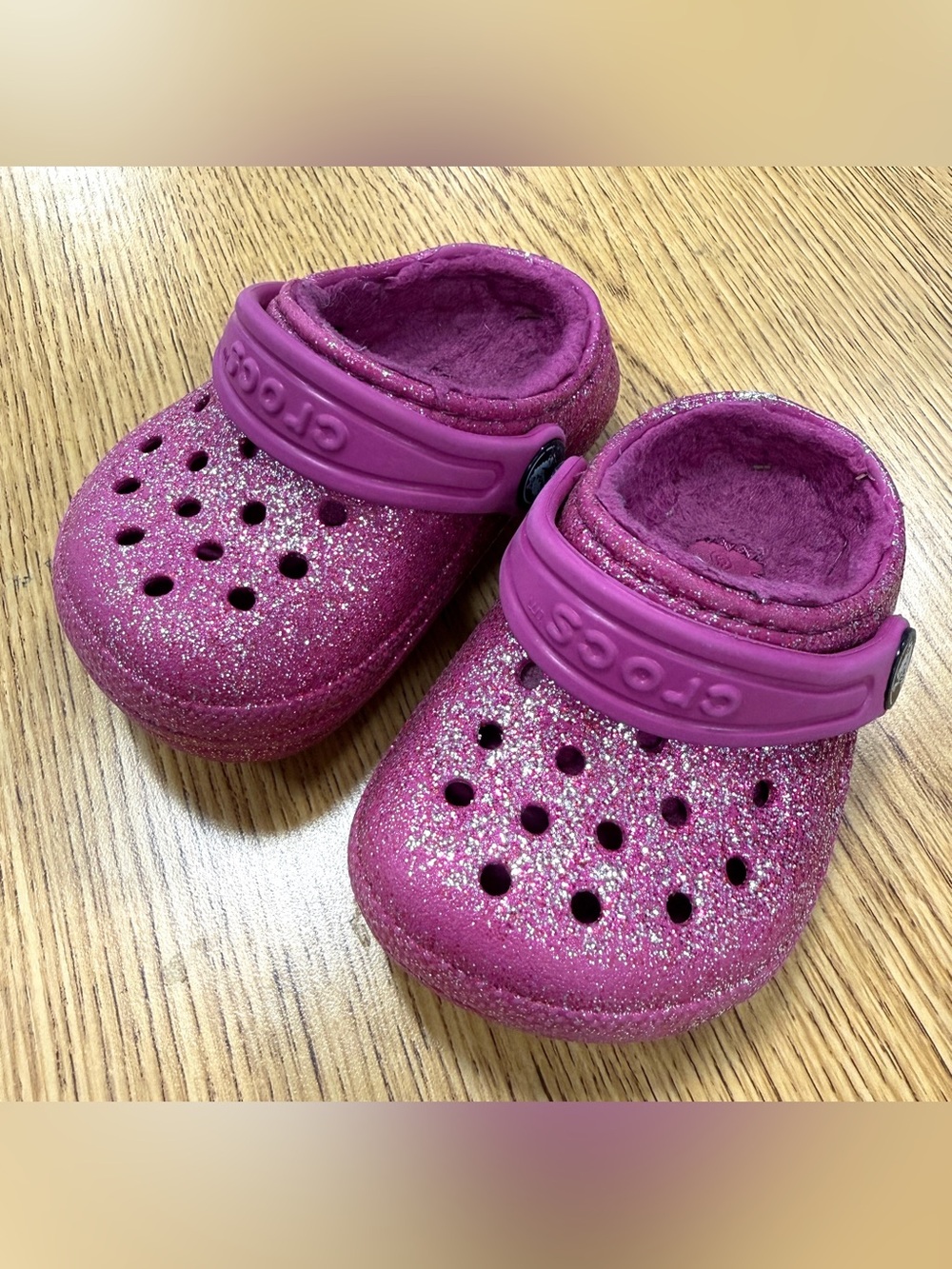 Crocs Kids' Classic Glitter Clog - Pink